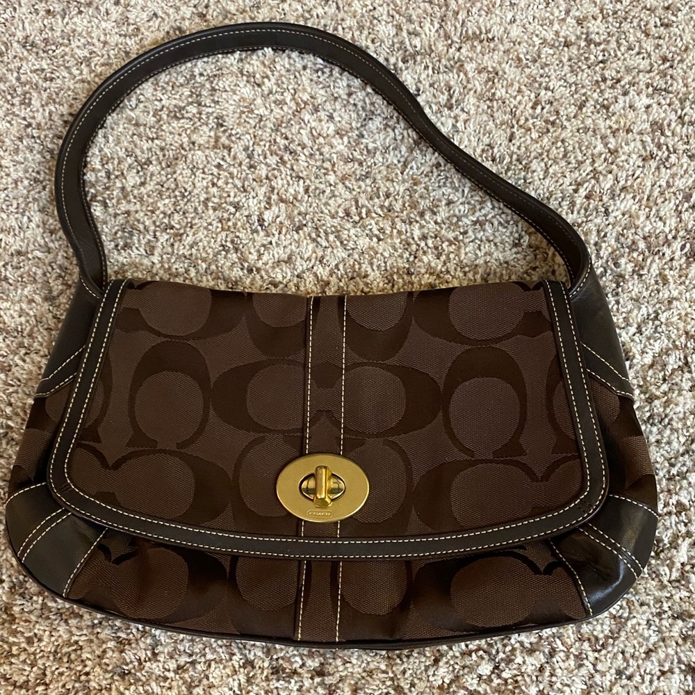 Coach- brown shoulder bag - Like new !!